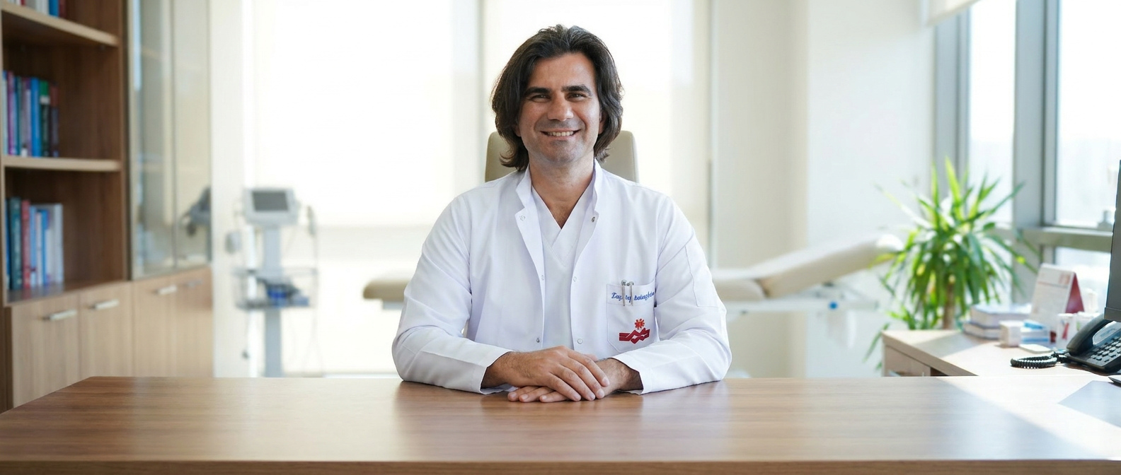 Prof. Dr. Çağatay Çağlar portresi.